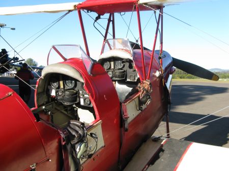 Flying in a Tiger Moth over Sydney Flying in a Tiger Moth over Sydney