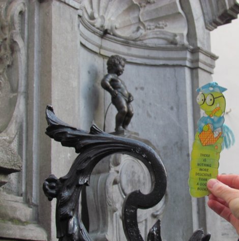 Grand place, Mannekin Pis and rainbows in Brussels